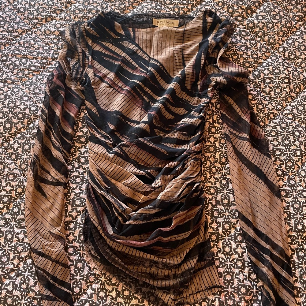 Ruched blouse. Size Small